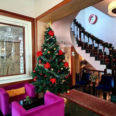 Nov Hotel Тирана Екстериор снимка