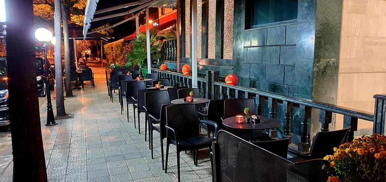 Nov Hotel Тирана Екстериор снимка