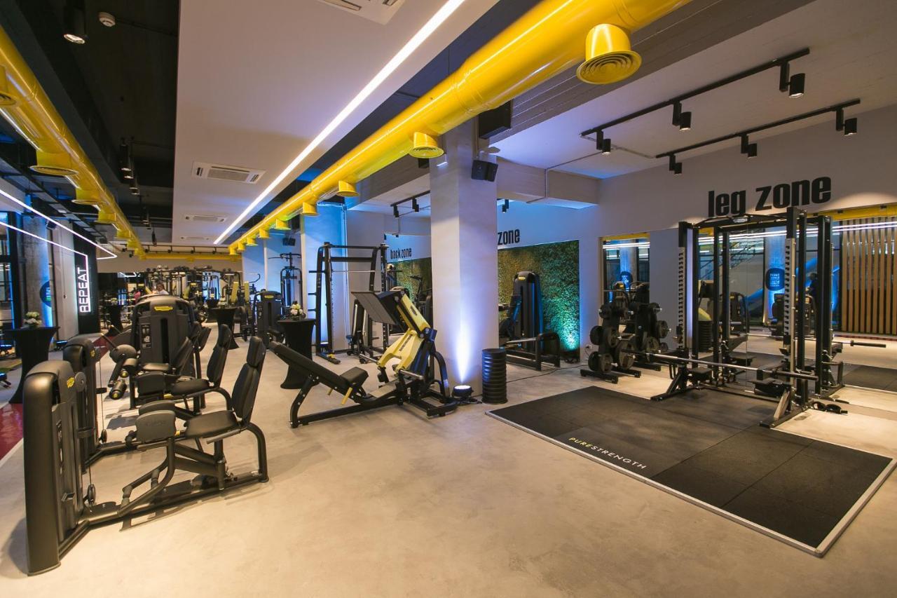 Nov Hotel Тирана Екстериор снимка