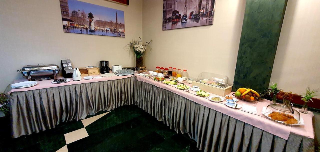 Nov Hotel Тирана Екстериор снимка